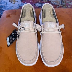 Women hey dude size 10 Wendy slub canvas shoes